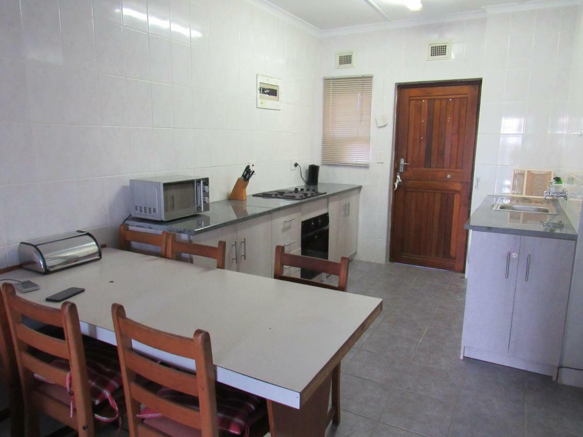 Dolphin View Apartment Margate Bagian luar foto
