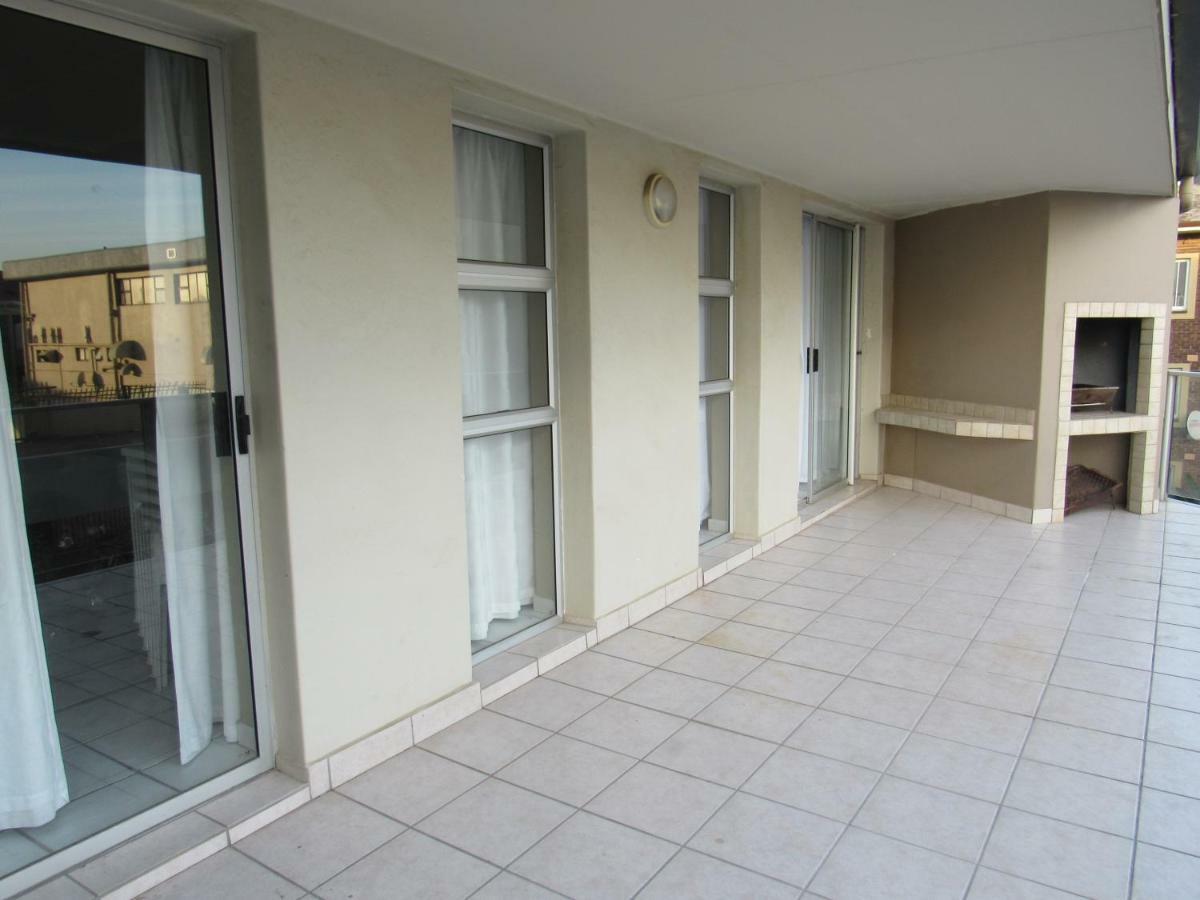 Dolphin View Apartment Margate Bagian luar foto